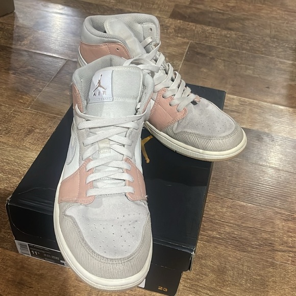 Air Jordan 1 Mid “Milan” Pre-Owned 11.5 - Picture 11 of 14